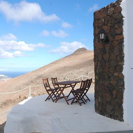 Villa El Perinque Femés Buitenkant foto