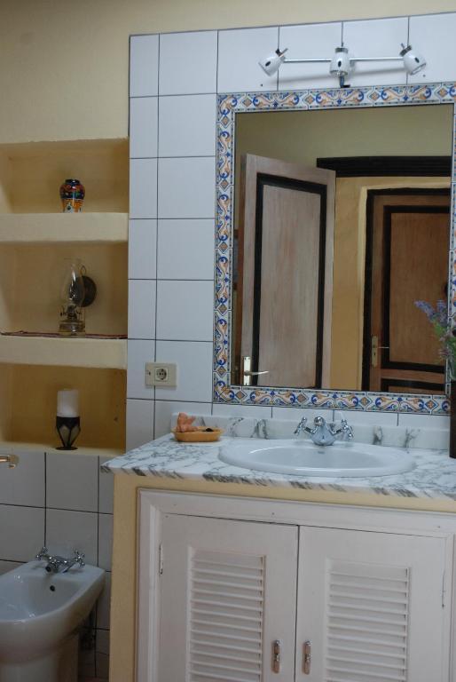 Villa El Perinque Femés Kamer foto