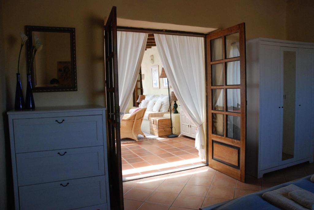 Villa El Perinque Femés Kamer foto