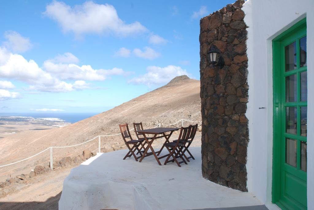 Villa El Perinque Femés Buitenkant foto